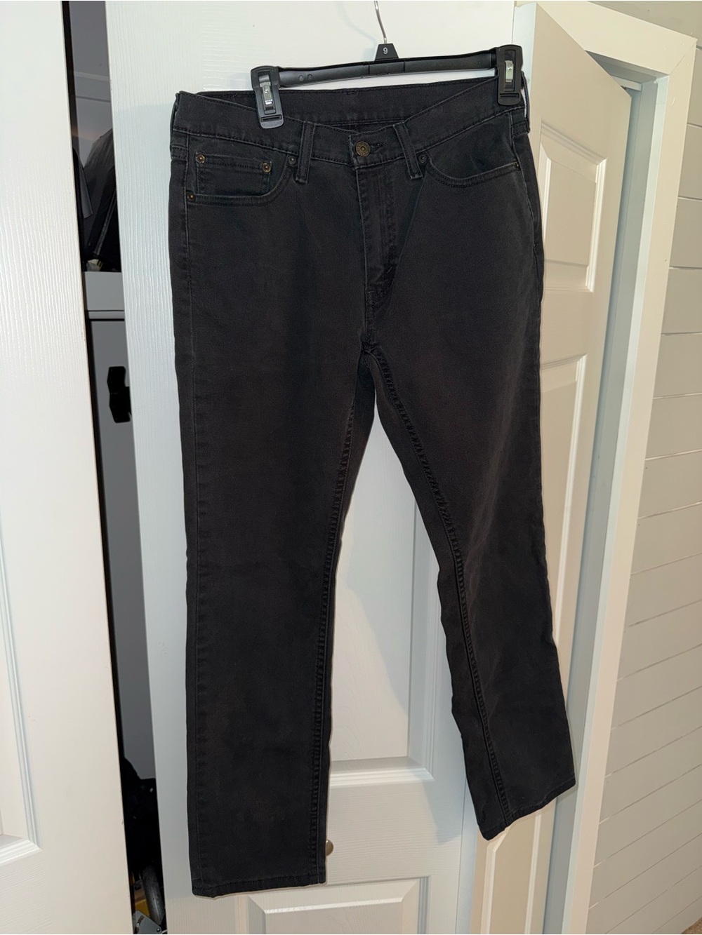 Levi's Women's Straight Leg Jeans in Black